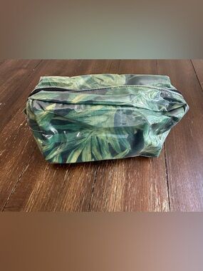 Buckhead Betties cosmetics bag